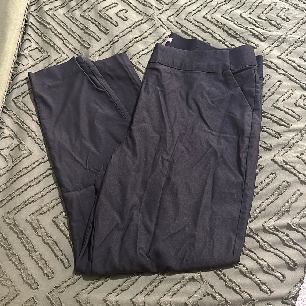 Black skinny jeggings